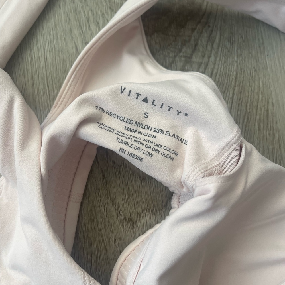 Vitality Set Size Small Sports Bra and Long Sleeve - Picture 3 of 4